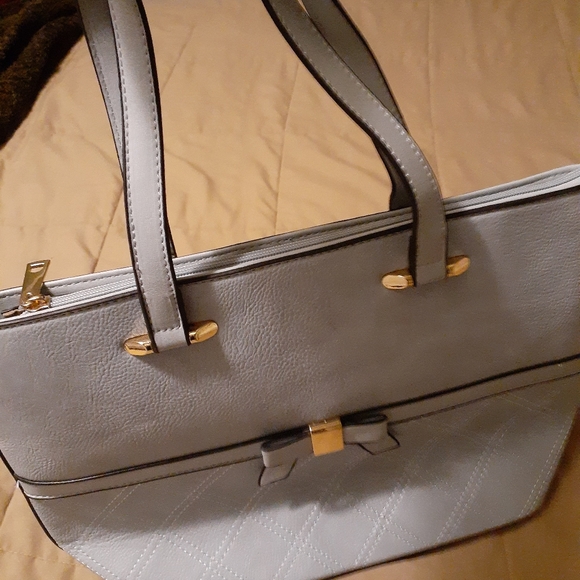 Purse - Picture 2 of 3